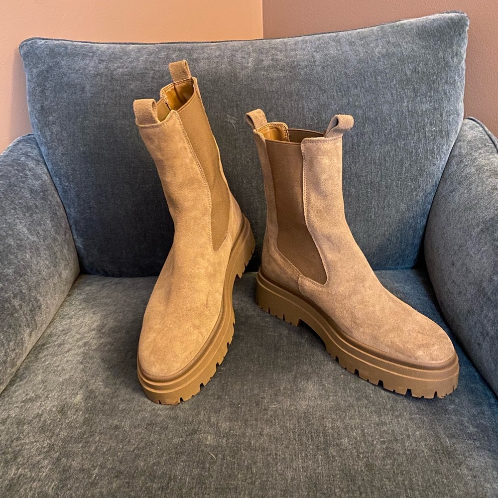 Zara beige faux suede boots